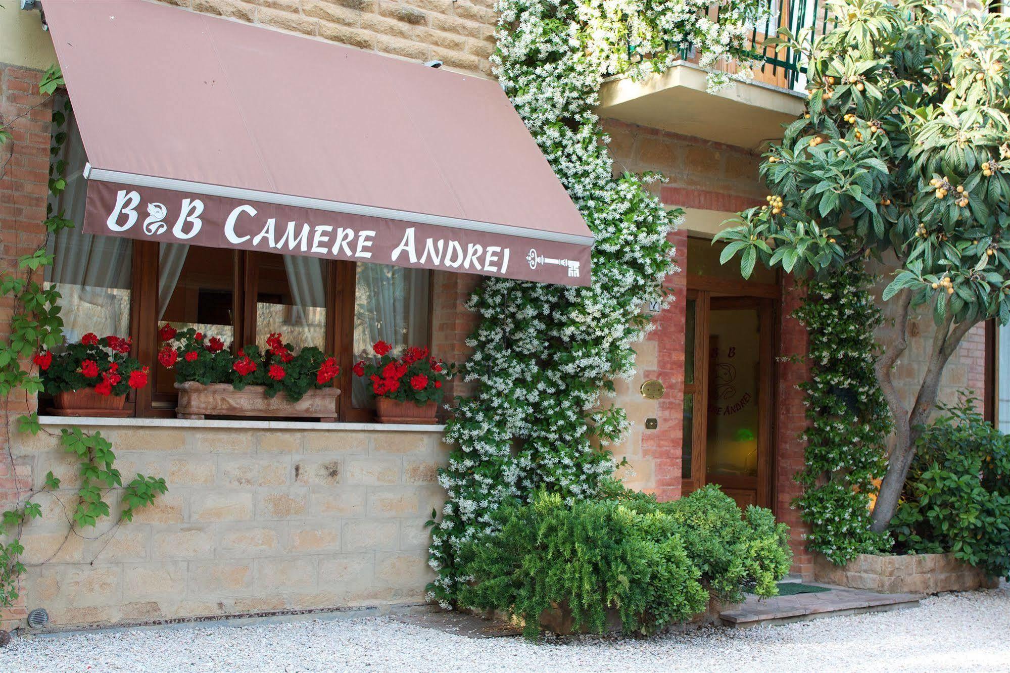 Camere Andrei Пиенца Экстерьер фото